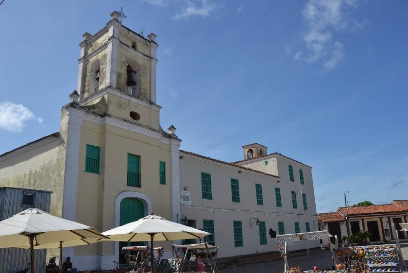 Plaza San Juan de Dios, Camagüey, Cuba